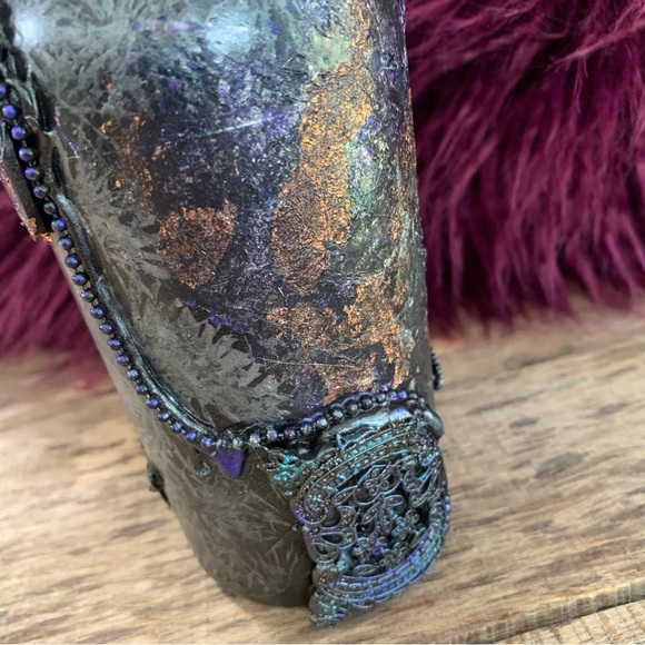 Handmade Steampunk Decor Bottle with Gears – Vintage Cosplay Prop - Picture 10 of 14